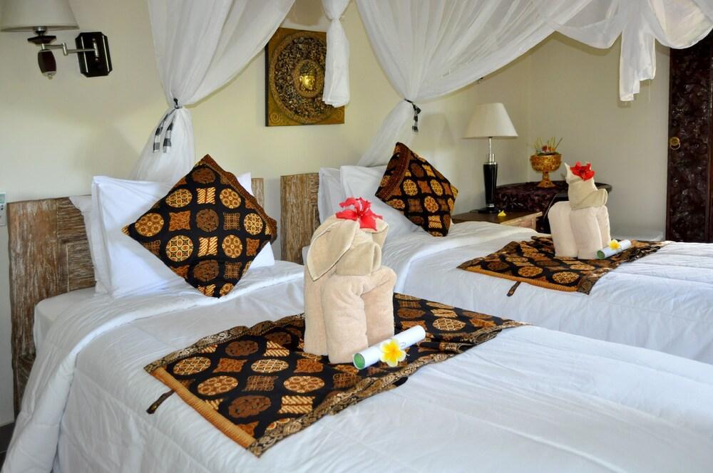 ซูบะก์ ตาโบลา วิลลา Hotel ซิเดอมัน ภายนอก รูปภาพ